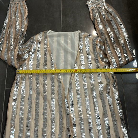 Fun sparkly outfit - Picture 12 of 17